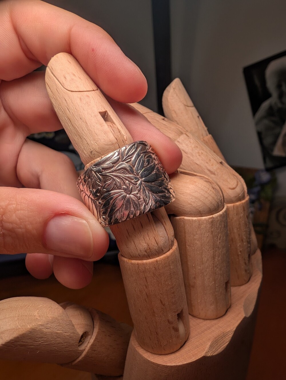 Vintage Sterling Silver Floral Spoon Ring Size 8.5–9 Statement Band - Picture 3 of 4